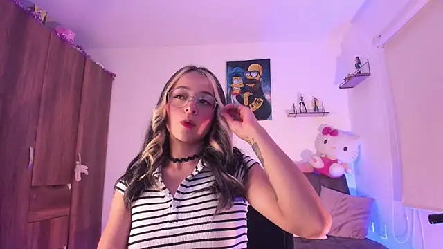 Snapshot of penny_sweett_ chatting on 09-22-25, 12:01 penny sweett online show from 09-22-25, 12:01