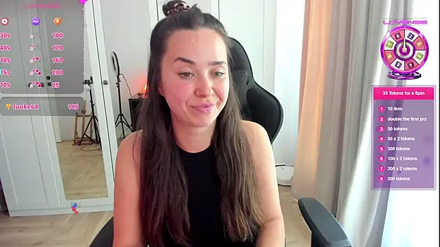 Snapshot of PlayfulGoddess chatting on 05-15-26, 01:40 PlayfulGoddess online show from 05-15-26, 01:40