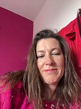 Snapshot of Lwhite1 chatting on 05-03-26, 02:23 Lwhite1 online show from 05-03-26, 02:23