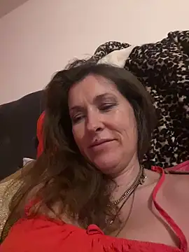 Snapshot of Lwhite1 chatting on 06-03-26, 11:21 Lwhite1 online show from 06-03-26, 11:21