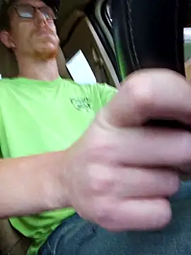 Snapshot of REDHAMMER_ chatting on 09-24-25, 08:45 REDHAMMER online show from 09-24-25, 08:45