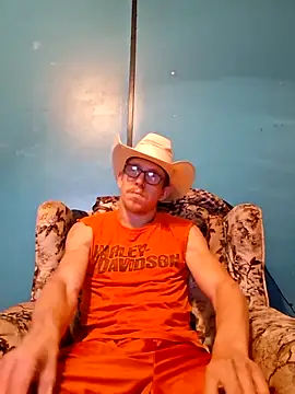 Snapshot of REDHAMMER_ chatting on 05-10-26, 03:23 REDHAMMER online show from 05-10-26, 03:23