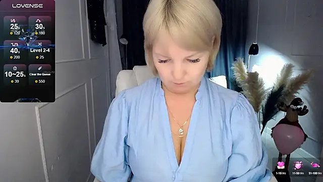 Juarnea online show from 02-17-25, 01:10