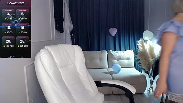 Juarnea online show from 02-24-25, 02:04