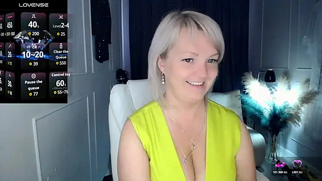 Snapshot of Juarnea chatting on 05-20-26, 09:26 Juarnea online show from 05-20-26, 09:26