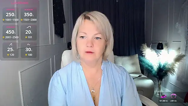 Snapshot of Juarnea chatting on 06-05-26, 01:45 Juarnea online show from 06-05-26, 01:45