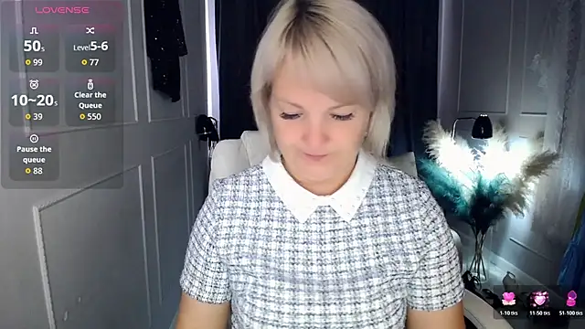 Snapshot of Juarnea chatting on 06-09-26, 11:11 Juarnea online show from 06-09-26, 11:11