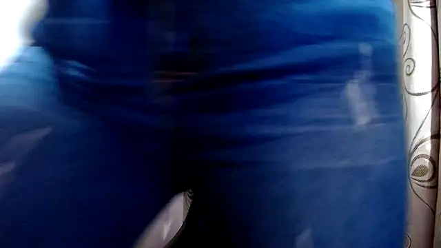 Snapshot of merlinaadams_ chatting on 03-11-25, 02:10 merlinaadams online show from 03-11-25, 02:10