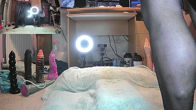 ClairTS online show from 12-21-24, 12:16