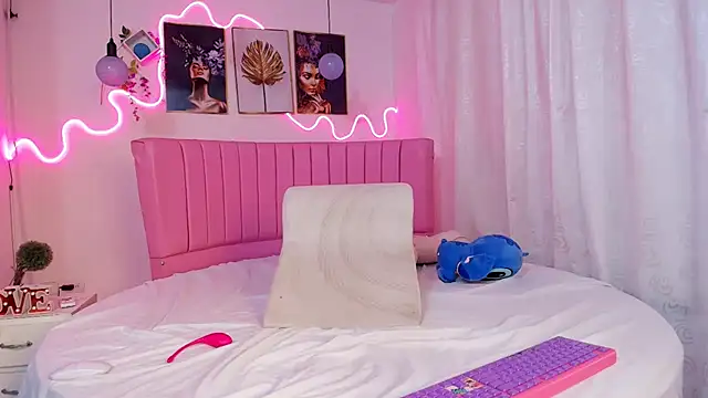 Azul horney online show from 02-13-25, 12:46