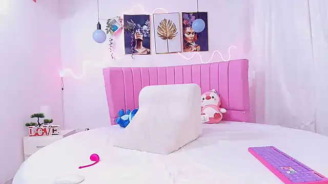 Azul horney online show from 10-17-25, 09:50