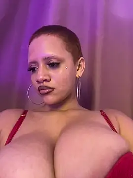 Snapshot of Charlotee_ chatting on 01-26-25, 06:59 Charlotee  online show from 01-26-25, 06:59