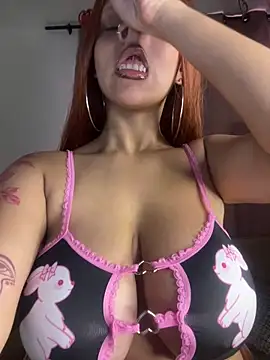 Snapshot of Charlotee_ chatting on 02-16-25, 09:38 Charlotee  online show from 02-16-25, 09:38