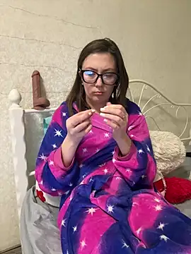 Snapshot of BeatriceTender chatting on 01-13-25, 10:35 BeatriceTender online show from 01-13-25, 10:35