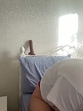 Snapshot of BeatriceTender chatting on 02-20-25, 06:06 BeatriceTender online show from 02-20-25, 06:06