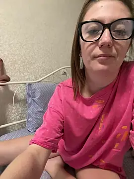 Snapshot of BeatriceTender chatting on 03-06-25, 10:15 BeatriceTender online show from 03-06-25, 10:15