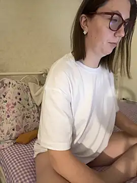 Snapshot of BeatriceTender chatting on 11-12-25, 07:24 BeatriceTender online show from 11-12-25, 07:24