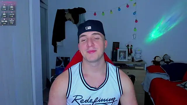 Snapshot of liam_oficial02 chatting on 12-12-24, 03:54 liam oficial02 online show from 12-12-24, 03:54