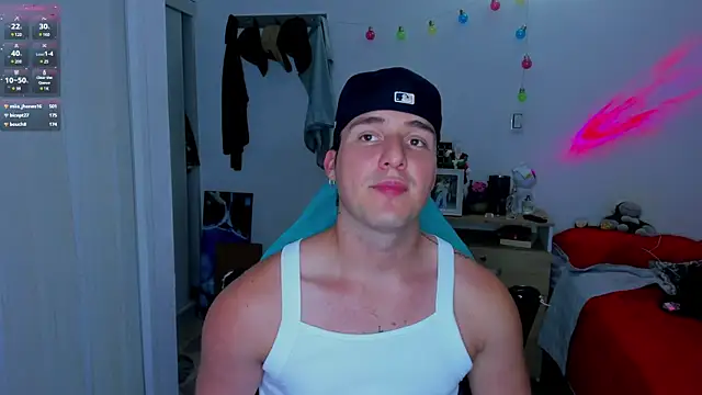 Snapshot of liam_oficial02 chatting on 01-18-25, 06:13 liam oficial02 online show from 01-18-25, 06:13