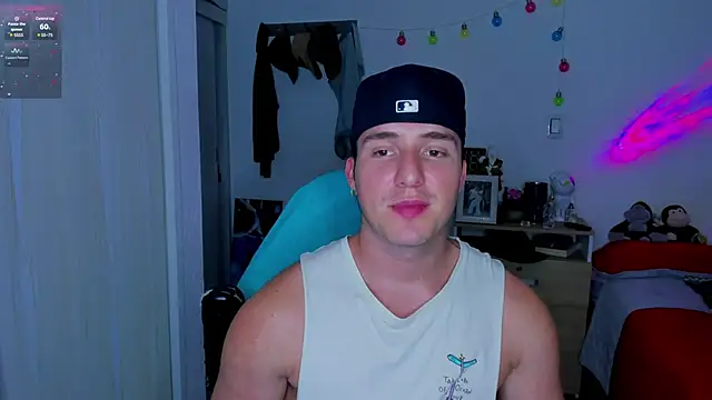 Snapshot of liam_oficial02 chatting on 01-19-25, 06:20 liam oficial02 online show from 01-19-25, 06:20