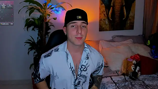 Snapshot of liam_oficial02 chatting on 02-15-25, 05:30 liam oficial02 online show from 02-15-25, 05:30