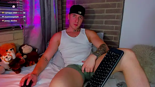 liam oficial02 online show from 02-17-26, 01:46