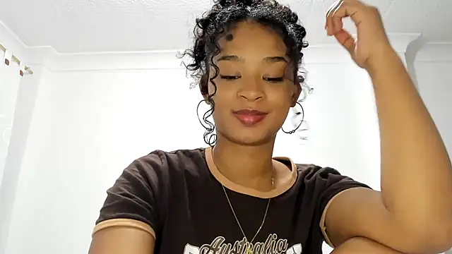 avellanatammy online show from 02-04-25, 01:56