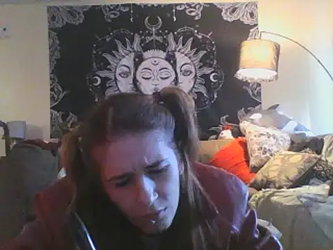 Snapshot of halobabe7620 chatting on 12-31-24, 05:07 halobabe7620 online show from 12-31-24, 05:07