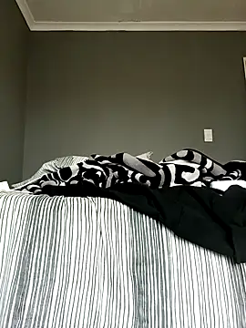 Snapshot of the_greatt chatting on 11-24-25, 08:14 the greatt online show from 11-24-25, 08:14