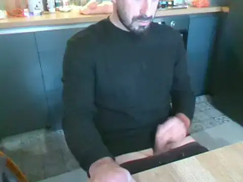 Snapshot of giorgakaci69 chatting on 12-02-24, 11:01 giorgakaci69 online show from 12-02-24, 11:01