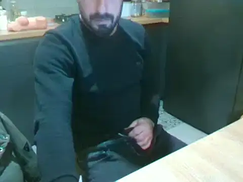 Snapshot of giorgakaci69 chatting on 12-22-24, 05:32 giorgakaci69 online show from 12-22-24, 05:32