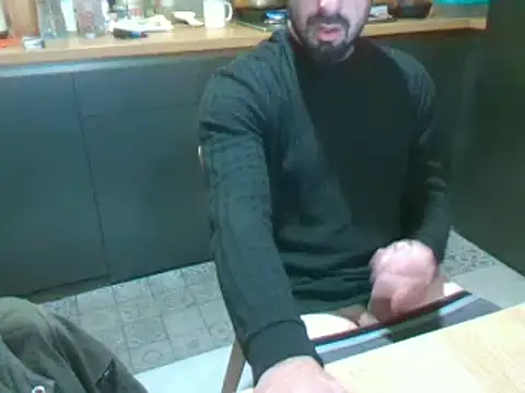 Snapshot of giorgakaci69 chatting on 12-30-24, 01:36 giorgakaci69 online show from 12-30-24, 01:36