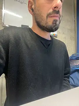 Snapshot of giorgakaci69 chatting on 09-22-25, 01:24 giorgakaci69 online show from 09-22-25, 01:24