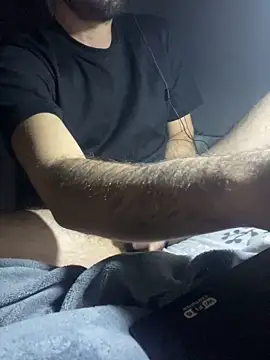 Snapshot of giorgakaci69 chatting on 11-26-25, 10:44 giorgakaci69 online show from 11-26-25, 10:44