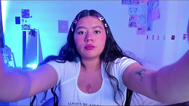 Snapshot of StephaniFox chatting on 01-20-25, 01:53 StephaniFox online show from 01-20-25, 01:53