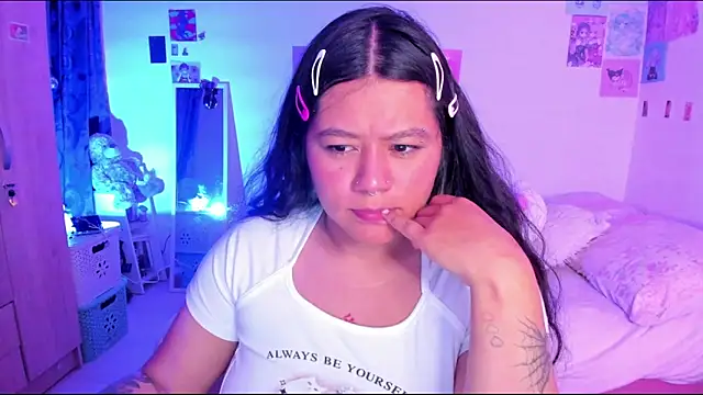 Snapshot of StephaniFox chatting on 01-21-25, 03:26 StephaniFox online show from 01-21-25, 03:26