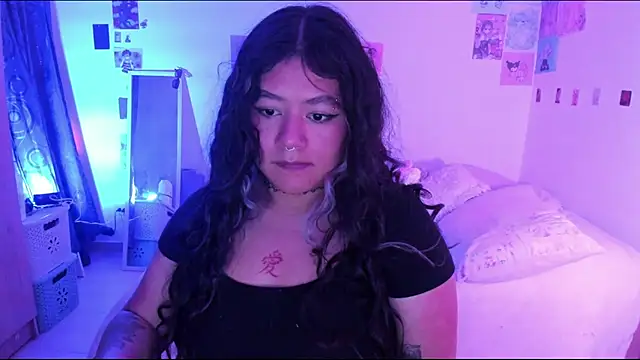 Snapshot of StephaniFox chatting on 01-28-25, 02:11 StephaniFox online show from 01-28-25, 02:11