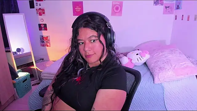 Snapshot of StephaniFox chatting on 02-04-25, 05:21 StephaniFox online show from 02-04-25, 05:21