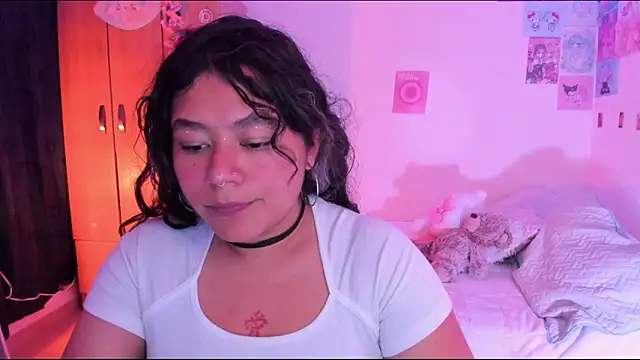 Snapshot of StephaniFox chatting on 02-11-25, 02:14 StephaniFox online show from 02-11-25, 02:14