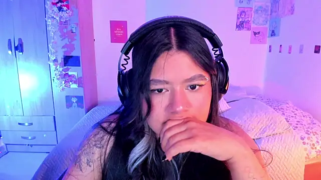 Snapshot of StephaniFox chatting on 02-26-25, 06:11 StephaniFox online show from 02-26-25, 06:11