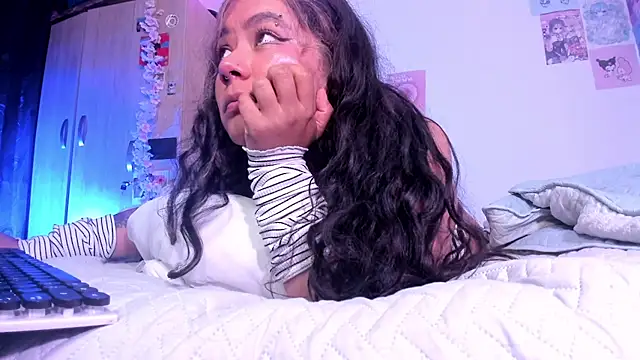 Snapshot of StephaniFox chatting on 03-22-25, 03:41 StephaniFox online show from 03-22-25, 03:41