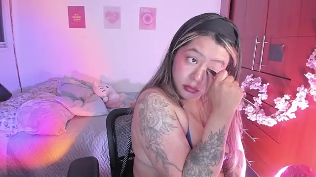 Snapshot of StephaniFox chatting on 09-23-25, 11:08 StephaniFox online show from 09-23-25, 11:08