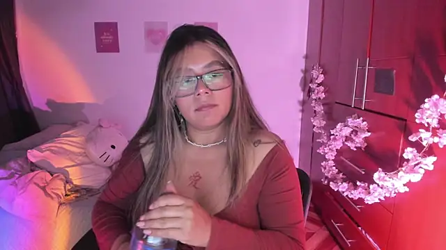 Snapshot of StephaniFox chatting on 09-29-25, 03:00 StephaniFox online show from 09-29-25, 03:00