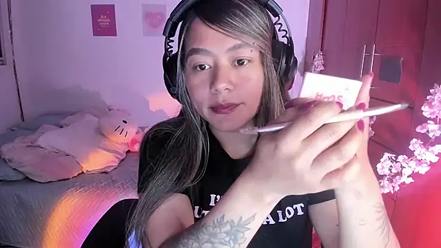 Snapshot of StephaniFox chatting on 10-03-25, 12:07 StephaniFox online show from 10-03-25, 12:07