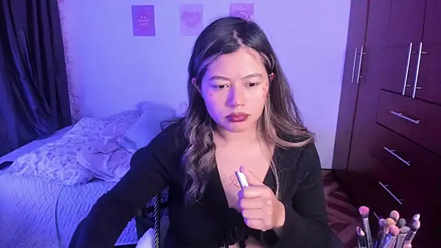 Snapshot of StephaniFox chatting on 11-02-25, 11:29 StephaniFox online show from 11-02-25, 11:29