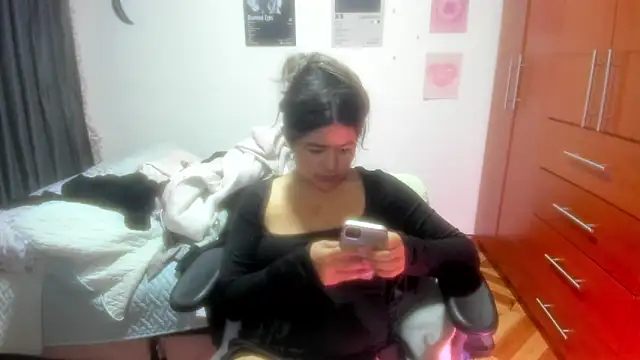 StephaniFox online show from 01-06-26, 05:33