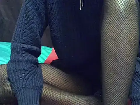 Snapshot of heather_savage chatting on 03-05-25, 10:44 heather savage online show from 03-05-25, 10:44