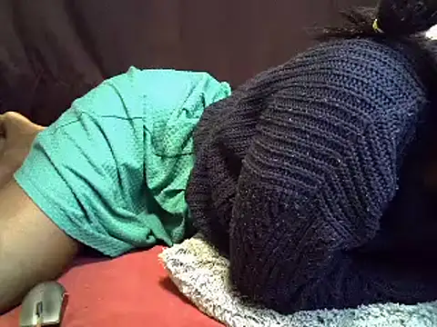 Snapshot of heather_savage chatting on 03-21-25, 10:17 heather savage online show from 03-21-25, 10:17