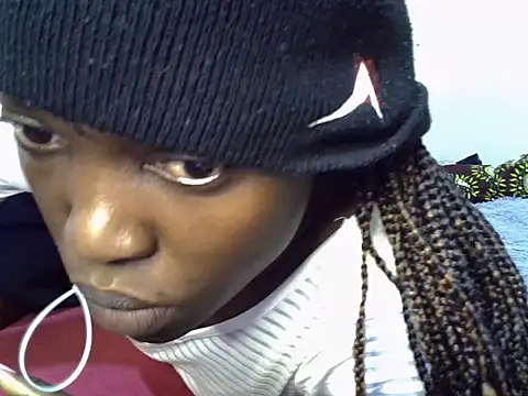 Snapshot of heather_savage chatting on 09-24-25, 10:13 heather savage online show from 09-24-25, 10:13