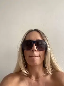Snapshot of TatianaRico chatting on 05-11-26, 07:33 TatianaRico online show from 05-11-26, 07:33